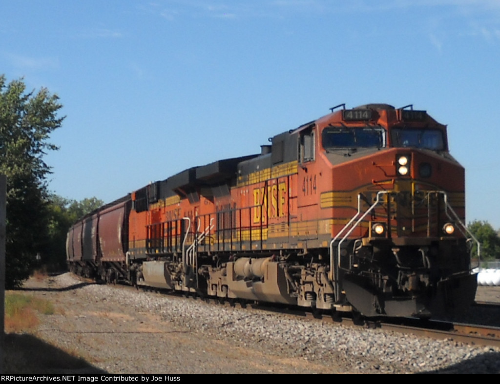 BNSF 4114 East